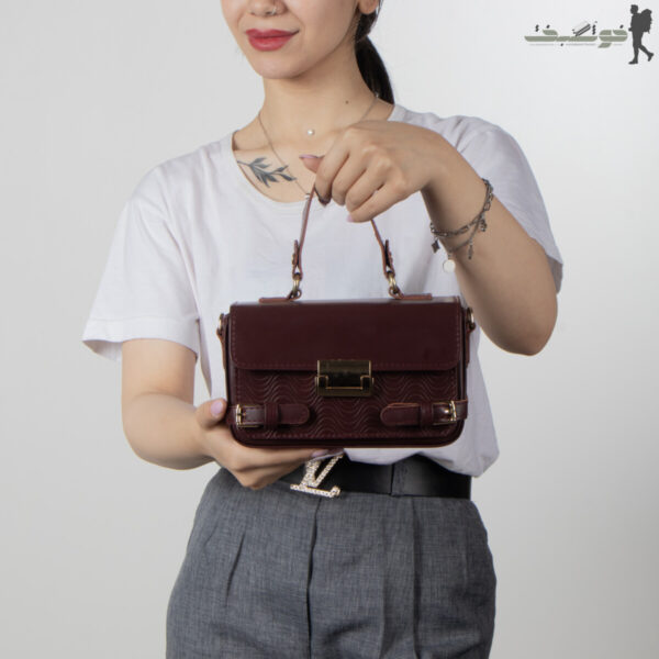 کیف زنانه بغل سگک پایین طرحدار