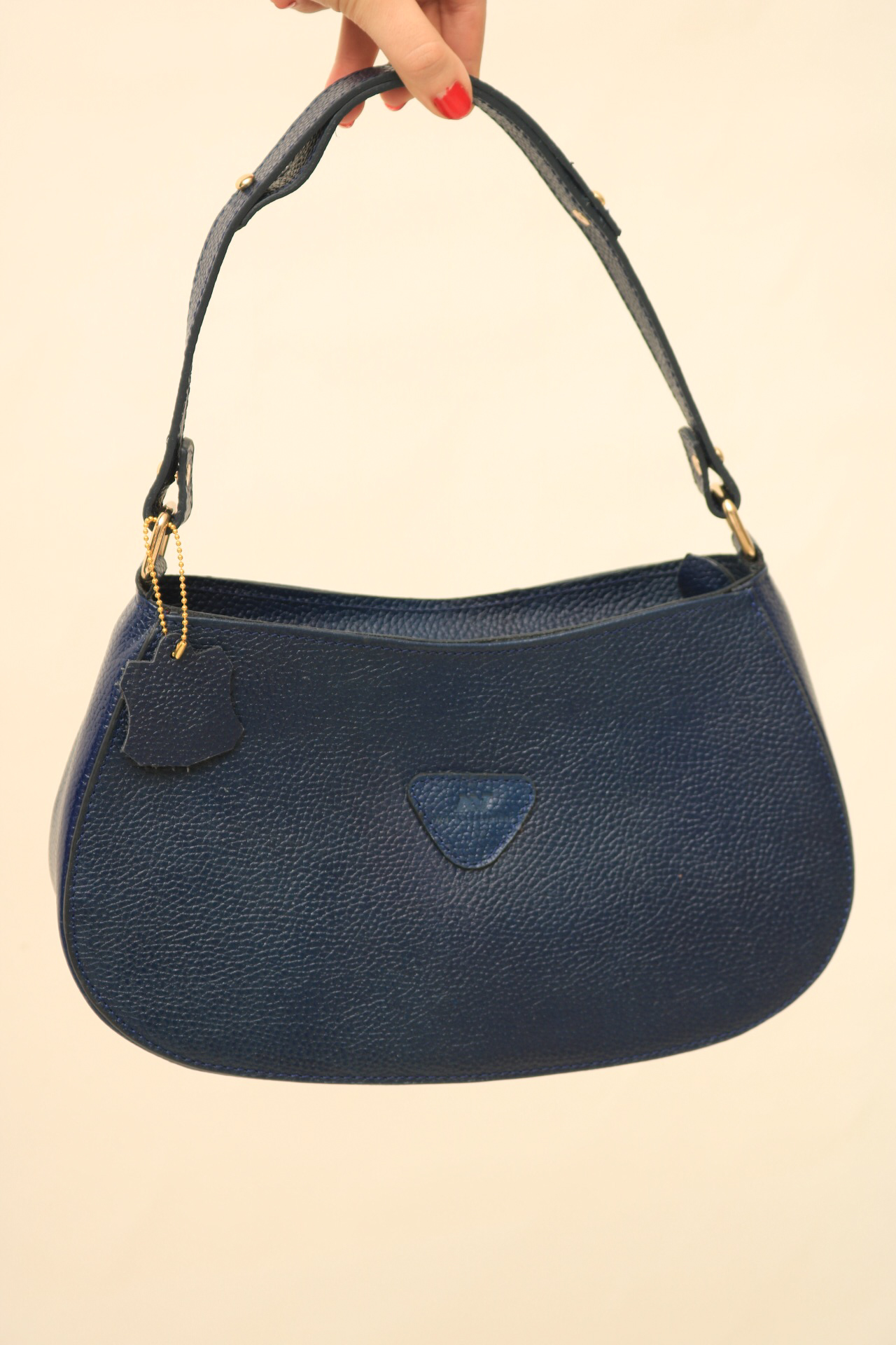 خرید کیف زنانه نویل چرم مدل هلالی خرید کیف زنانه نویل چرم مدل هلالی