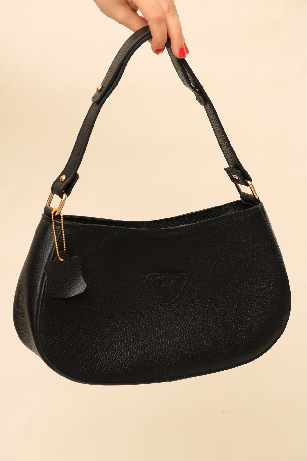 خرید کیف زنانه نویل چرم مدل هلالی خرید کیف زنانه نویل چرم مدل هلالی