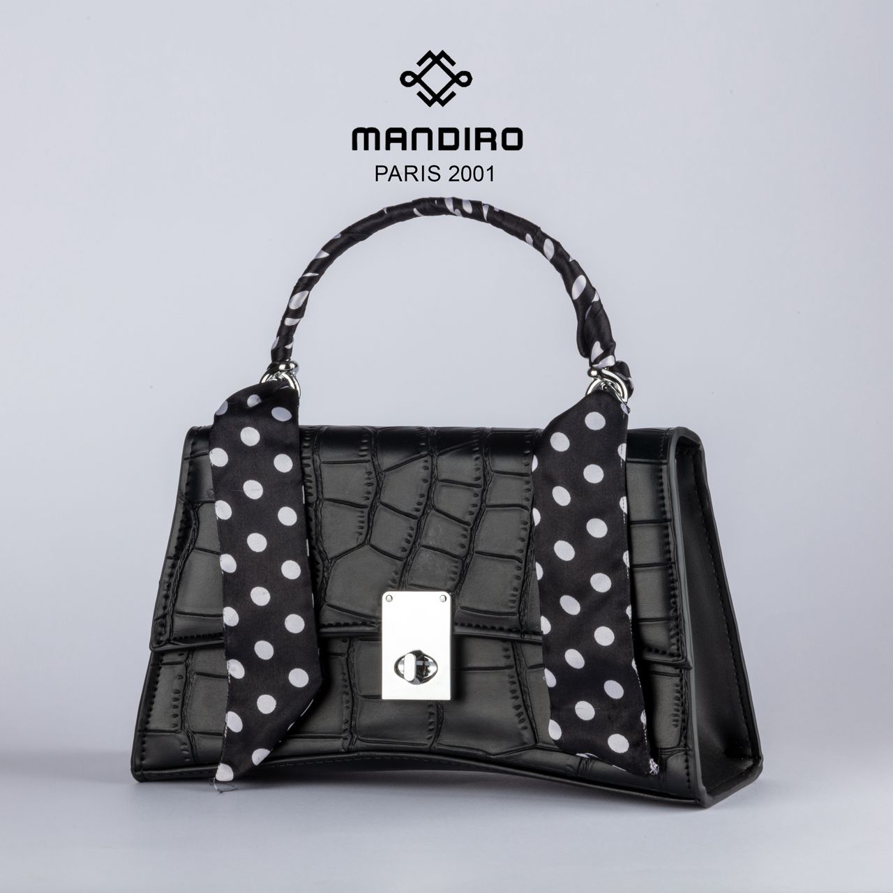 WhatsApp Image 2025-11-23 at 1.25.58 PM (1) کیف MANDIRO مدل RM2278