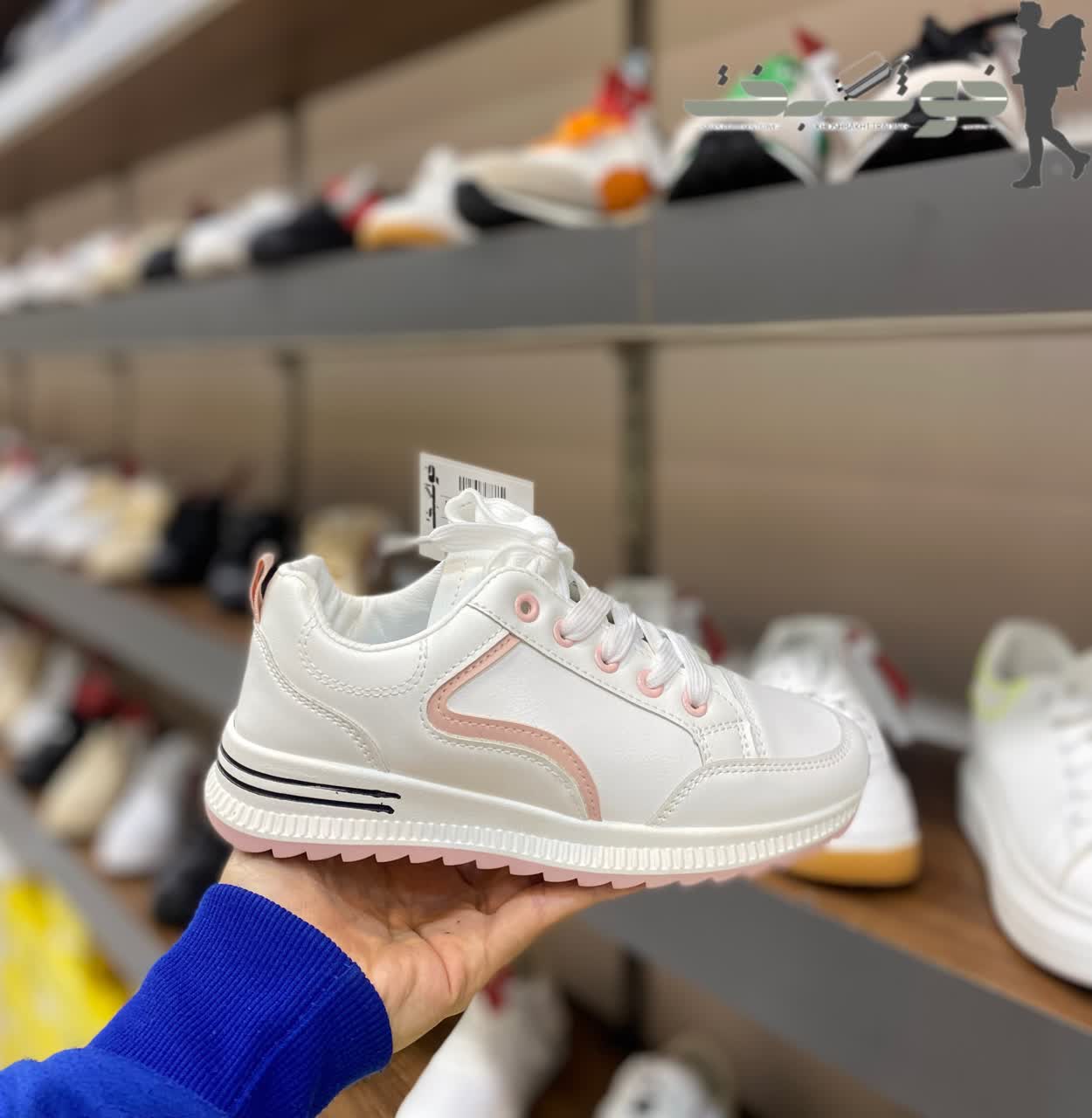 کتونی زنانه R03 کد 6010 رنگبندی متنوع و زیبا