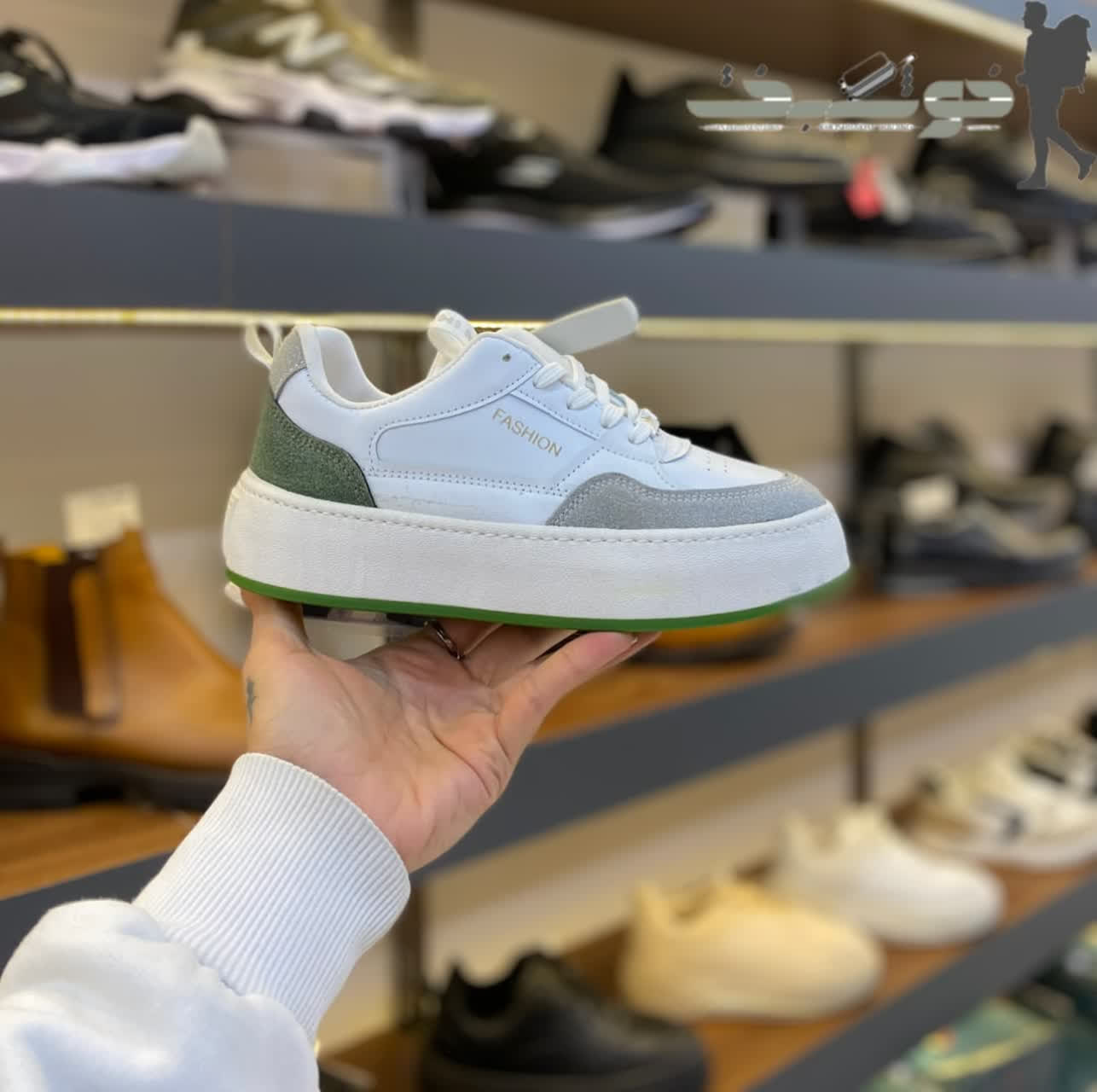 photo_2026-02-15_17-59-13 کتونی زنانه روزمره و پیاده روی پایار کد 4041