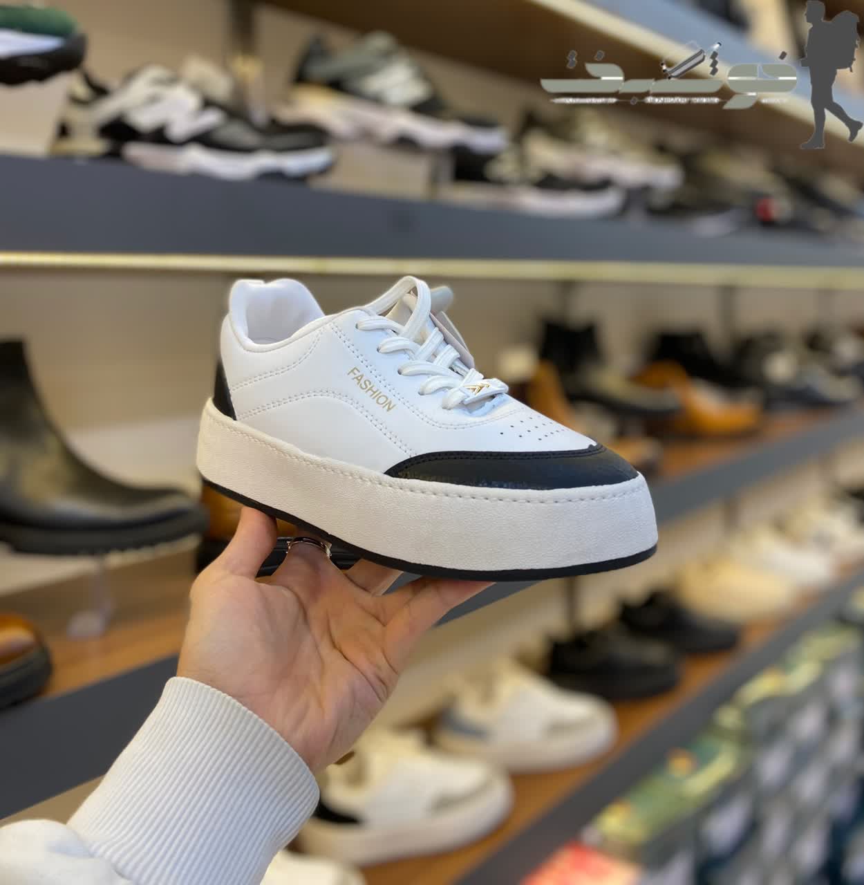 photo_2026-02-15_19-14-26 کتونی زنانه پایار کد 4049