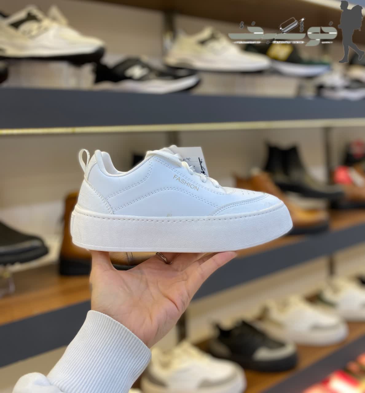 photo_2026-02-15_20-08-42 کتونی زنانه پایار کد 4049