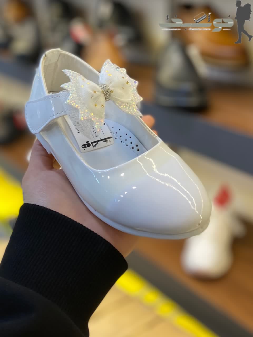 photo_2026-02-25_13-29-48 خرید کفش بچگانه کد 5058